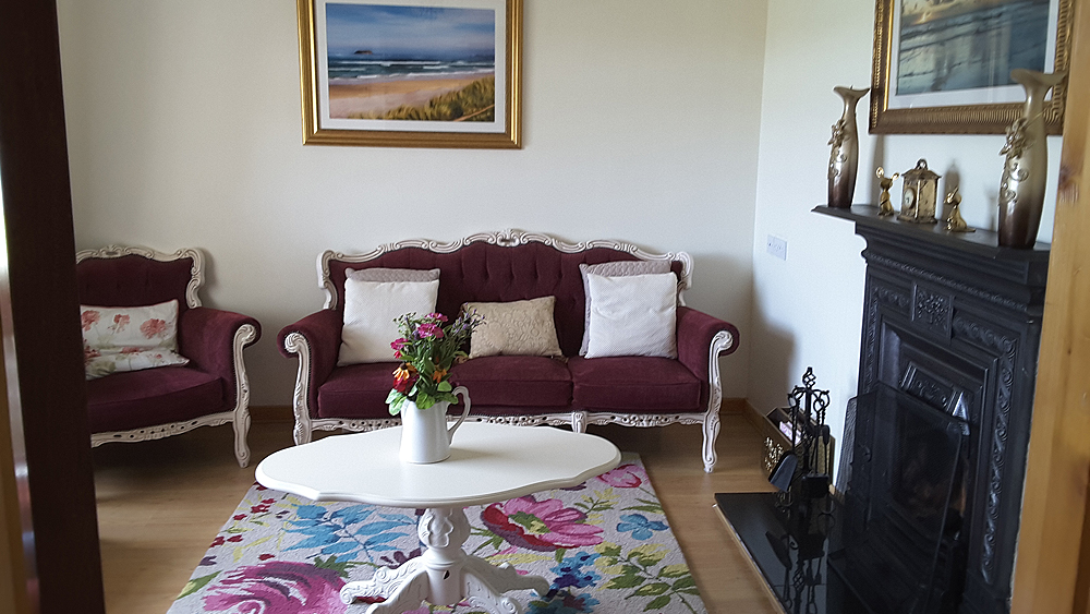 Malin Town B and B living room